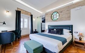 Navona Queen Rooftop